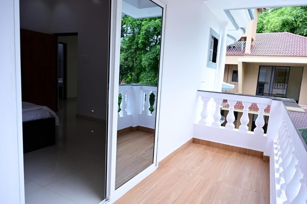 White House Villa-Private Pool Navelim エクステリア 写真